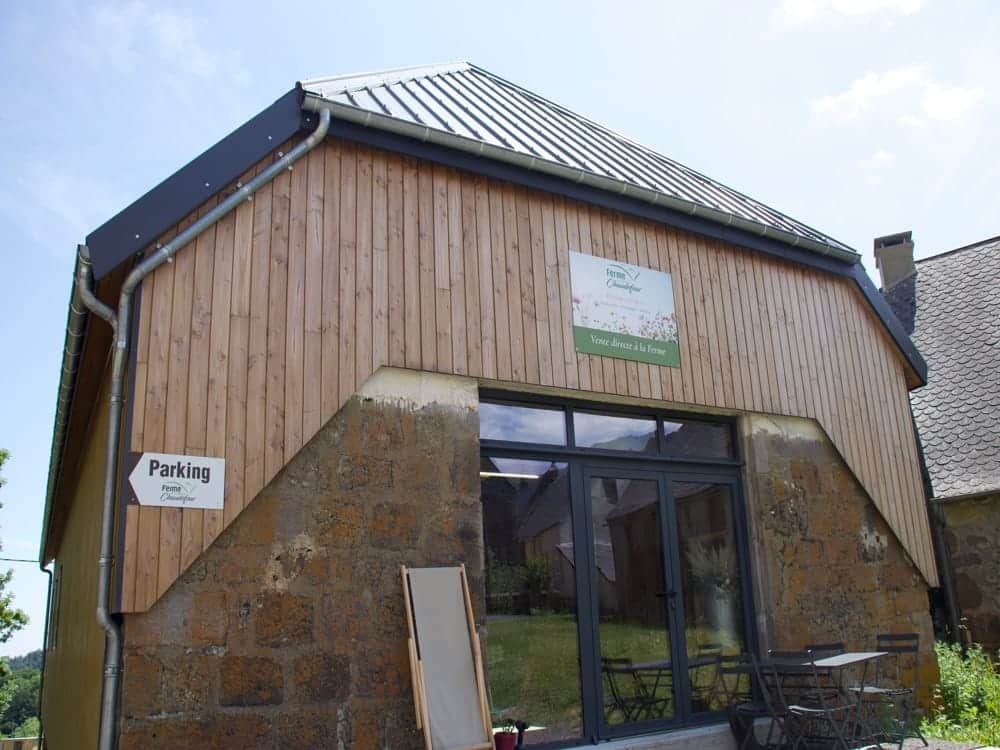 RDL_Beaudonnat_Reconstruction_Bâtiment_Ossature_Bois_Bardage_Bois_Menuiserie_Aluminium_Charpente_Traditionnelle_Couverture_Bac_Acier_Isolation_des_murs